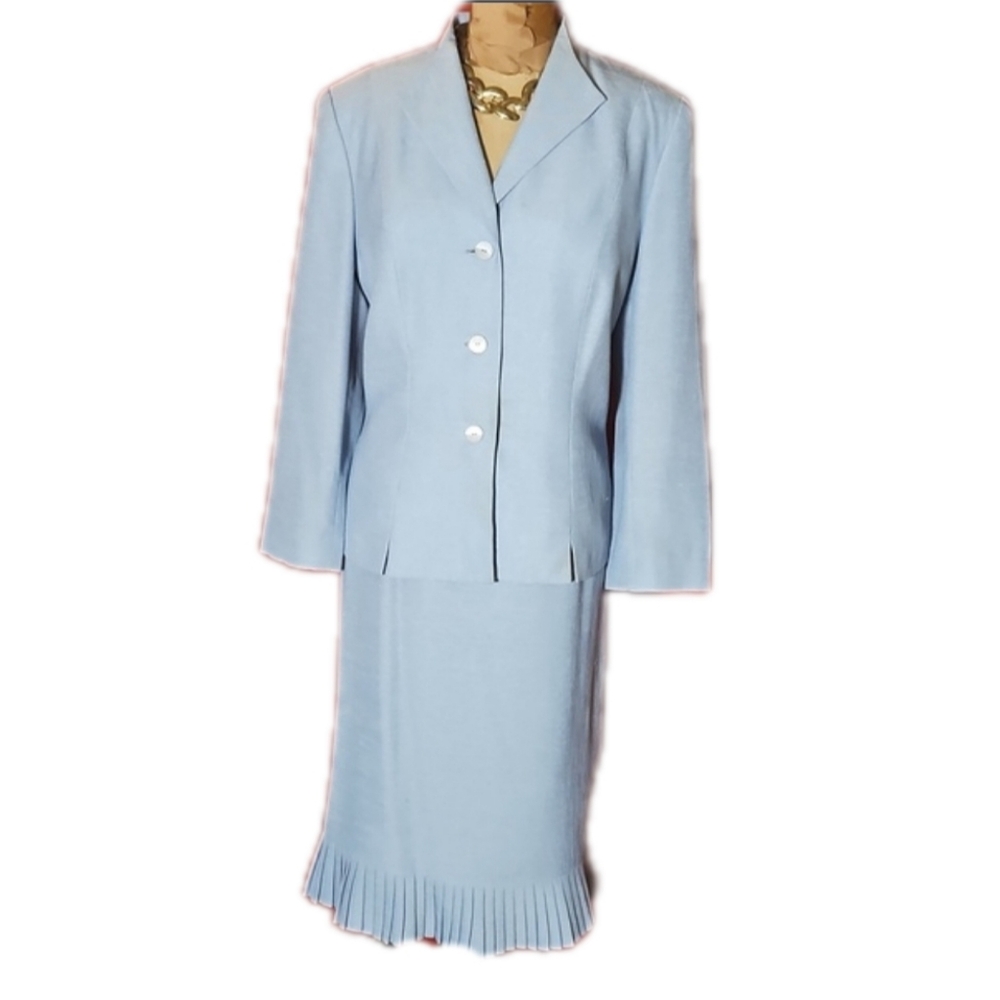 Collections for Le Suit Pale Blue 2 Piece Suit.  Like New